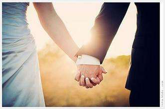 牵手的7种方法,什么样的牵手方式最相爱