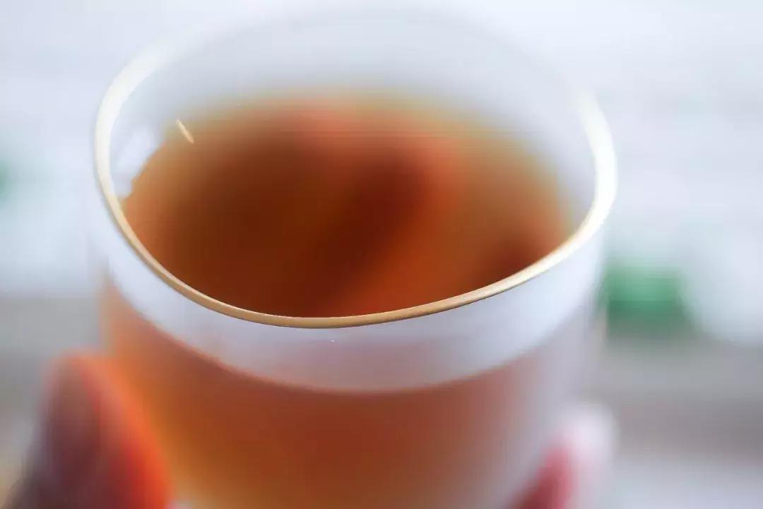 喝水一定要选择一个好杯子,选杯子颜色重要还是图案重要