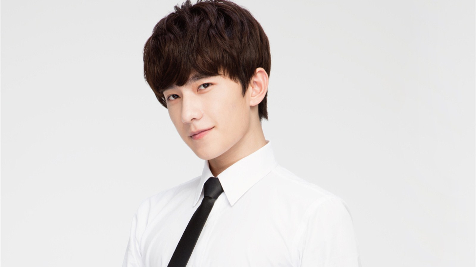 赞美杨洋的文字简短,夸杨洋的唯美文字