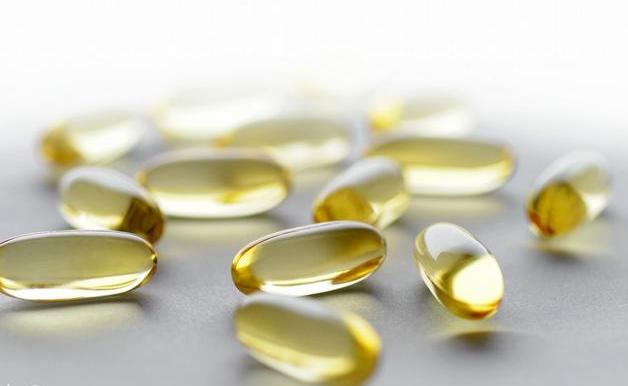 宝宝吃鱼肝油会有不良反应吗,宝宝吃鱼肝油要吃到多大才可以