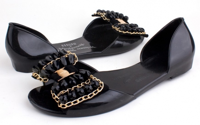 没有脚后跟的如何挑选高跟鞋,怎么选高跟鞋不磨脚不累脚