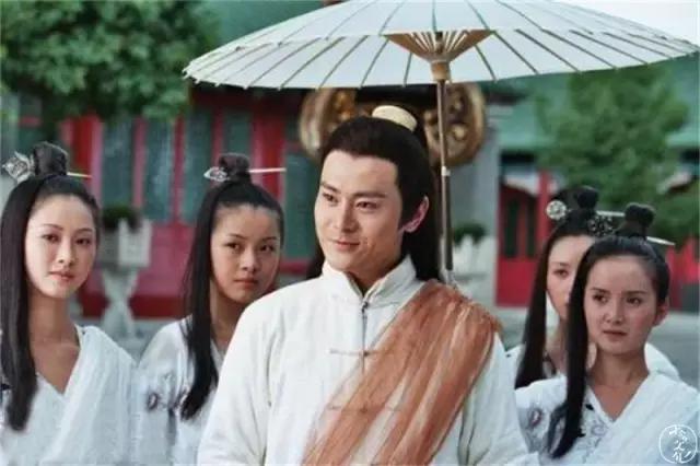 我捉住了一个*花采**贼丨雅娴