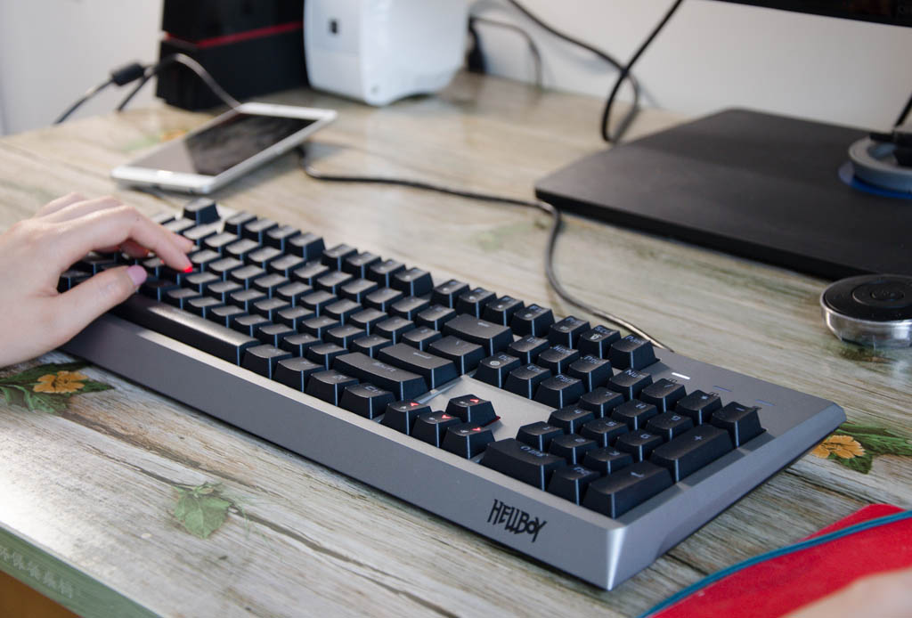 红轴机械键盘和普通键盘区别,机械键盘和机械轴键盘