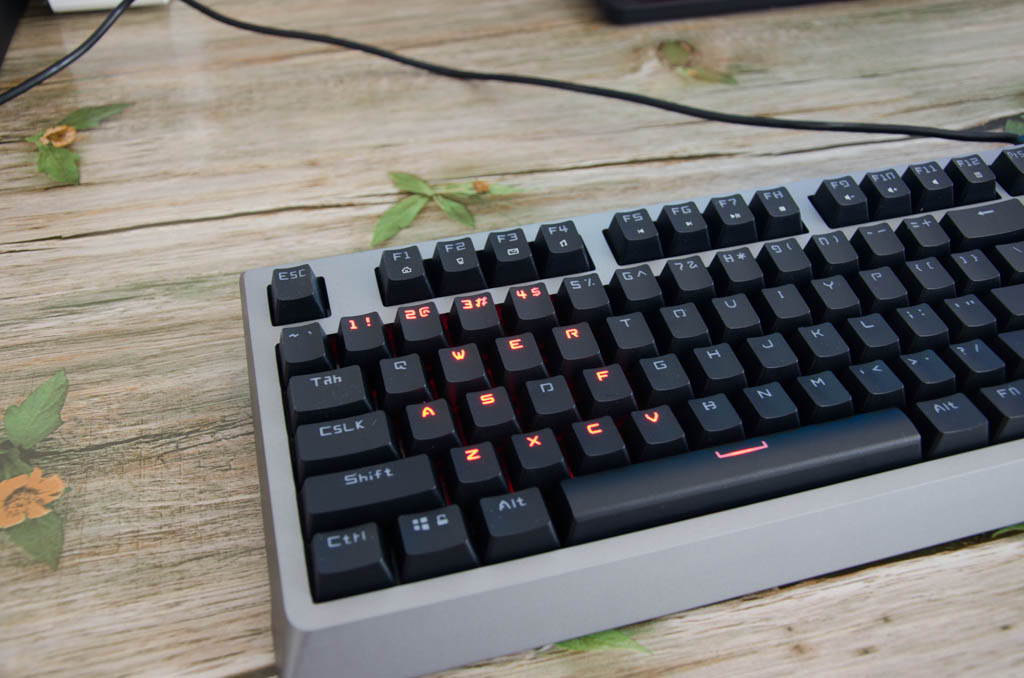 红轴机械键盘和普通键盘区别,机械键盘和机械轴键盘