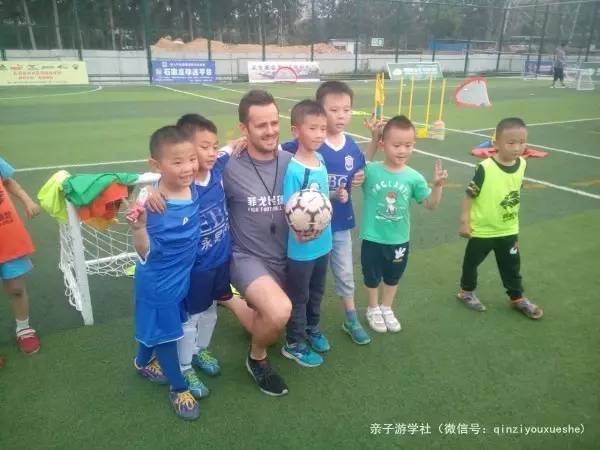 足球少儿体验课,足球儿童体验课