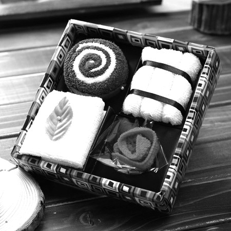 毛巾遇到热水就会变透明,毛巾遇热水会怎么样