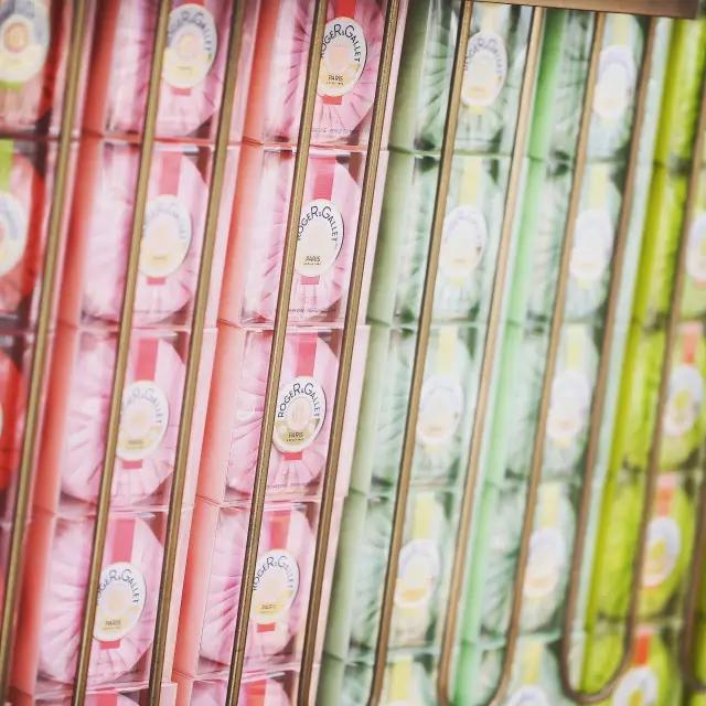 香水×衣妆玩速配，用气息成就气质