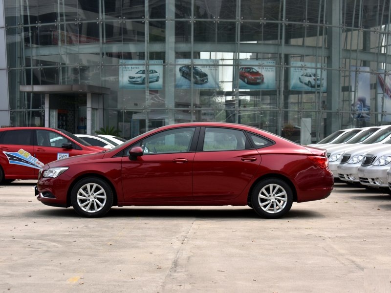 别克威朗省油吗值得买吗,别克威朗和大众朗逸哪个比较好