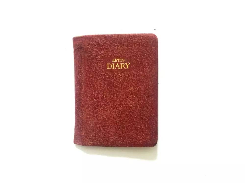 半个世纪前的铁皮箱，打开一个陌生人的罗曼史