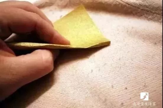 鞋子褶皱处挤脚,新鞋太挤脚怎么办