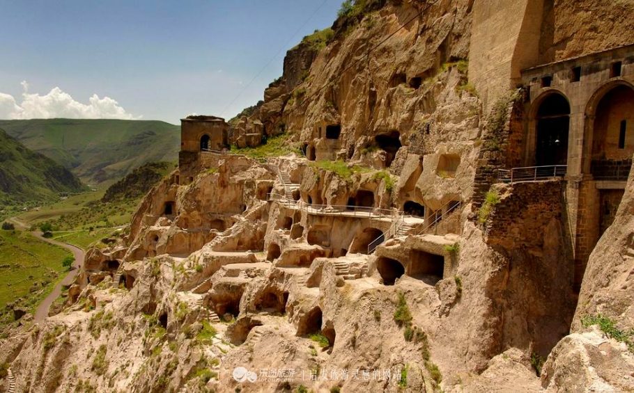 这个只有1/3个广东省大小的国家,好