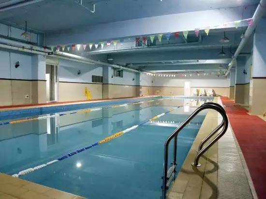 青岛伊春路银座游泳馆学游泳价格,青岛市室内游泳馆