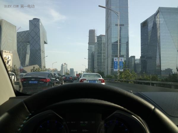 吉利帝豪ev怎么看续航,吉利帝豪ev续航显示为0还能跑多远