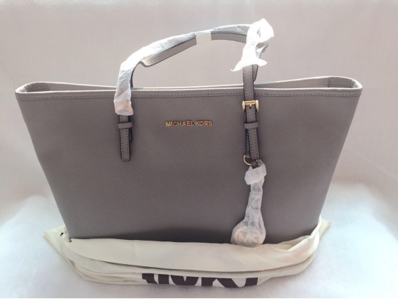 名牌包包实用保养指南,包包如何清洗和保养