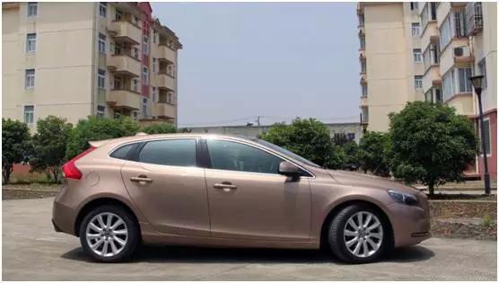 沃尔沃v40两厢值得购买吗,沃尔沃v40二手车如何选择