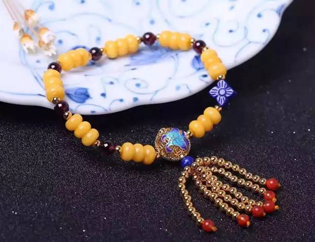 女士文玩最好看的款式,最值得女人戴的文玩