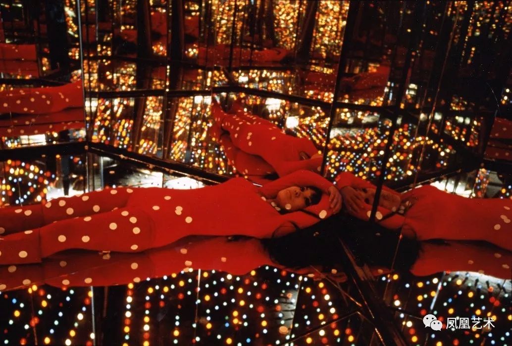 凤凰艺术｜陆蓉之：女神草间弥生，刚刚跨入89岁生日