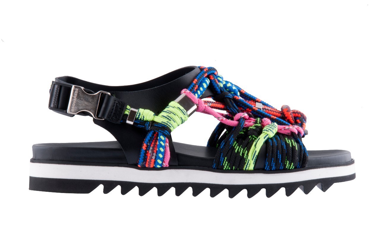 想买一个便宜又好看的鞋,想买一双好看的鞋子