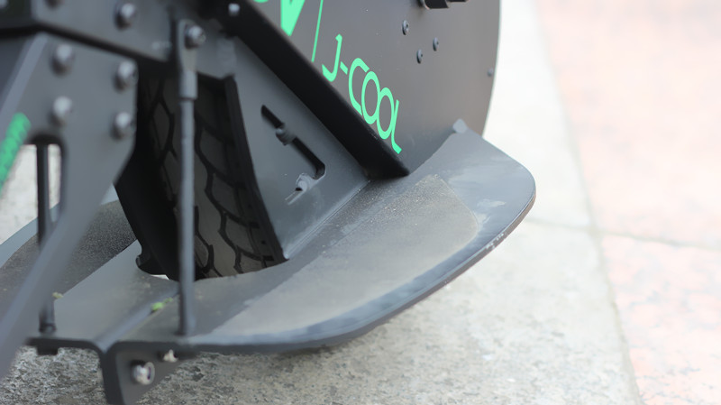 站着开车也很酷即酷立行电动车全体验