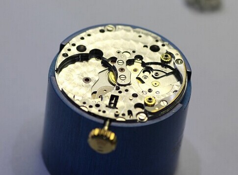 劳力士3135机芯真假对比图解视频,经典劳力士3135机芯拆解视频