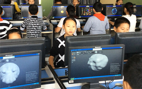 思迪佳STEAM教育培训结合3D打印培养孩子创造力