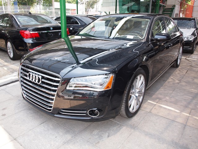 买二手车车内异响,男子花十几万买新车发现异响