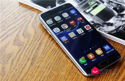 s7edge优点和缺点,同事说买完老后悔