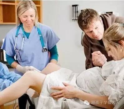 宫缩见红破水应该怎么办,破水宫缩怎么知道要生了