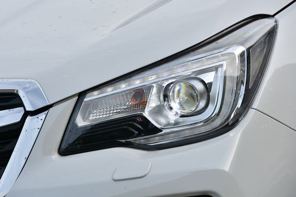 自成一派原创视频,2016款2.0斯巴鲁森林人评测