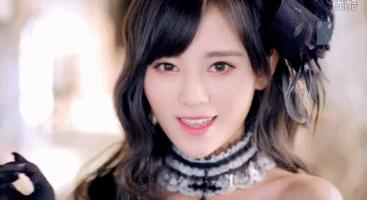 鞠婧祎上过几次微博热搜,鞠婧祎淡妆接受采访上热搜