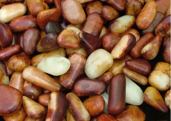 和田玉竟被俄罗斯人铺地砖？！