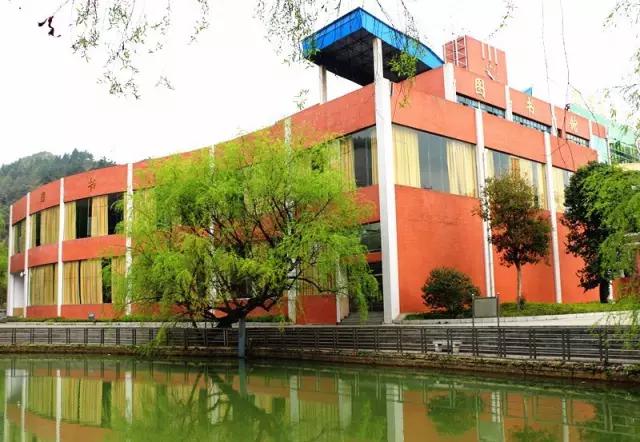 贵州省遵义市南白中学地址,遵义市南白中学新校区