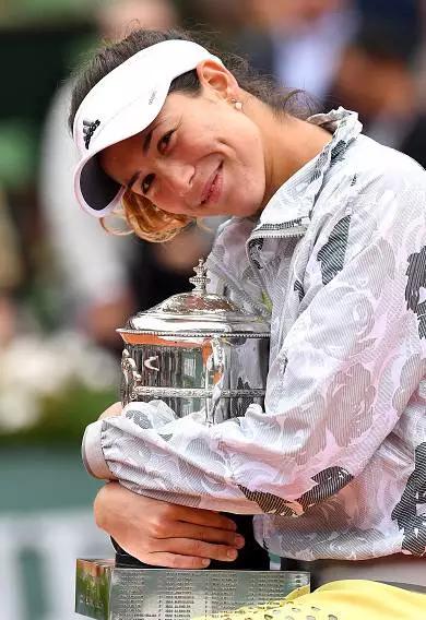 罗兰加洛斯法网图片,罗兰加洛斯法网阿卡