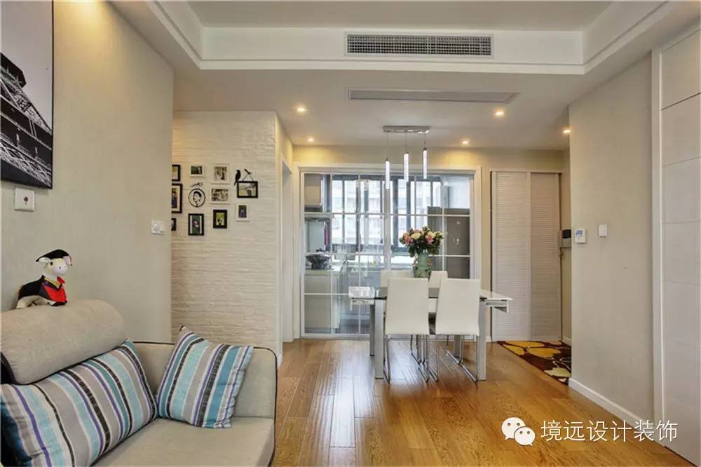 作品赏析:简单地手法,现代的气息——汤臣豪园