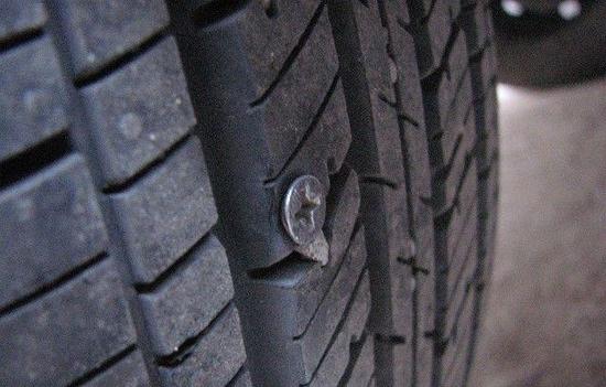 小明买了新车,小明买一辆车