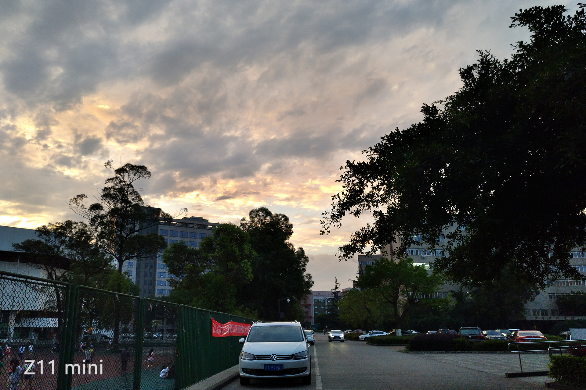 努比亚z11minis游戏测试,努比亚z11minis换电池