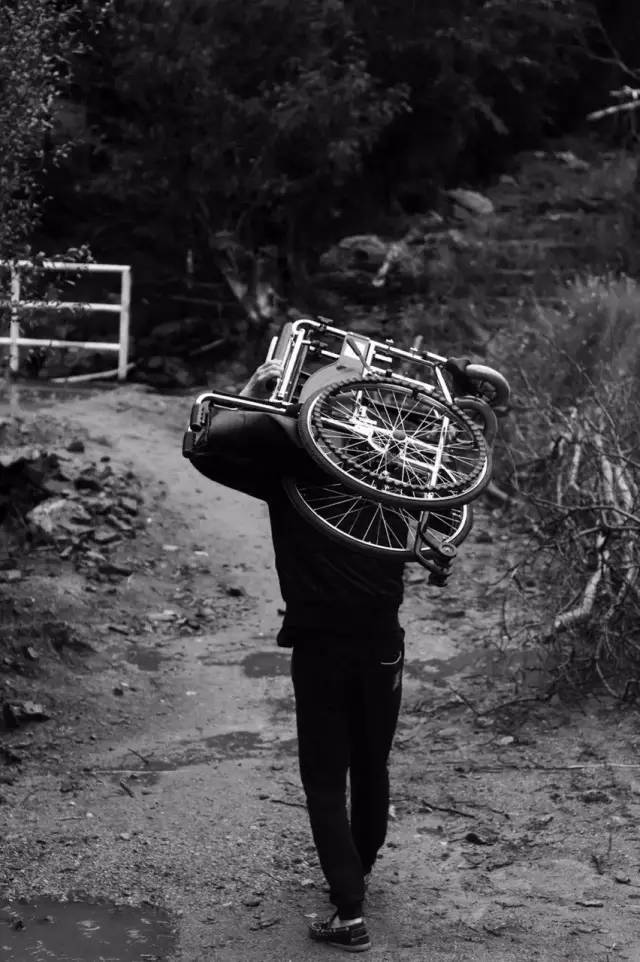 二十几岁环游世界,多大年纪还能环游世界