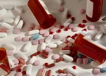 脑胶质瘤手术后癫痫能恢复吗,胶质瘤晚期几天就发一次癫痫