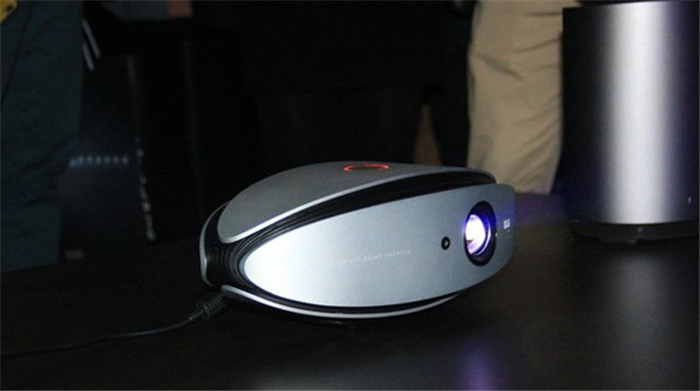 坚果激光电视s1,坚果s1pro激光电视3d效果怎么用