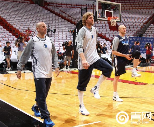 詹韦嘲笑诺维茨基,詹韦反击