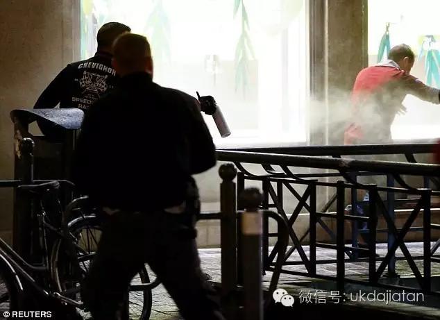 欧洲杯俄罗斯足球场斗殴,欧洲杯英国足球流氓