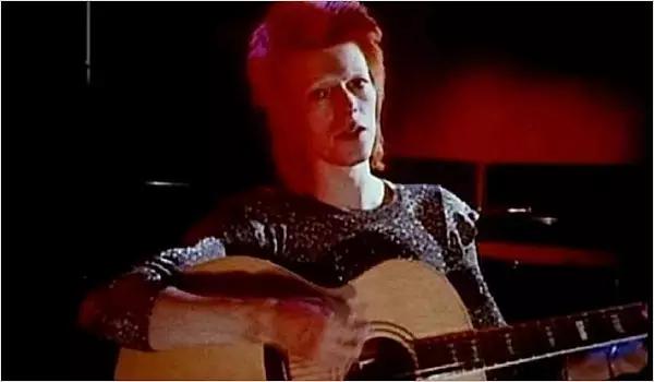 davidbowie为什么改名,davidbowie年轻时