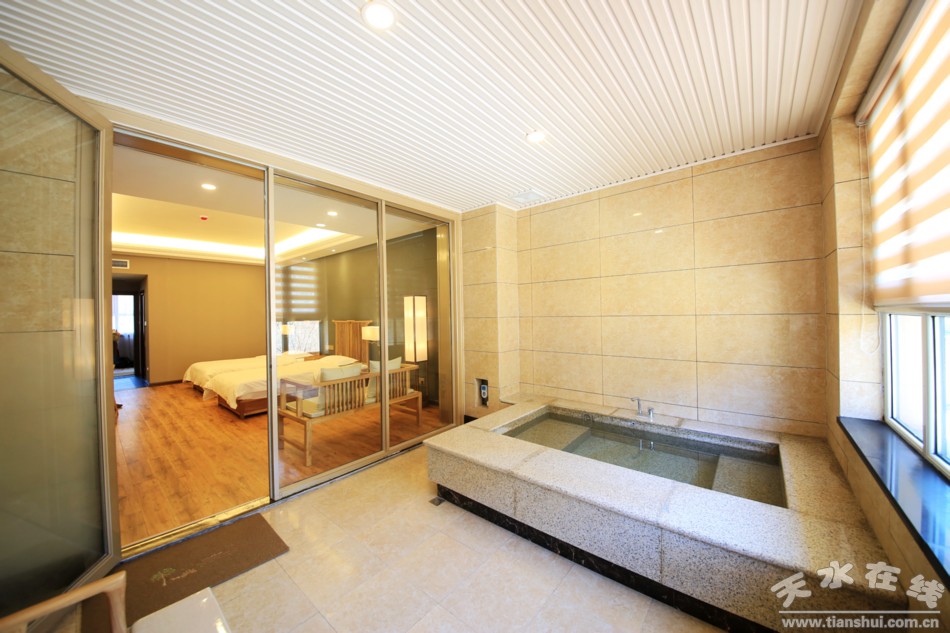 又到花开烂漫时下一句,清明出游来汤峪踏青泡温泉