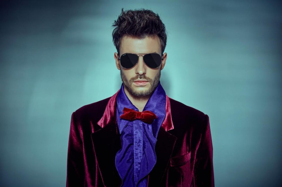 到底是谁拯救了画风土气的国产品牌？