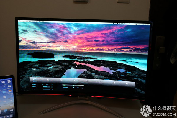 100%srgb电竞显示屏,100%srgb和90%p3色域显示器