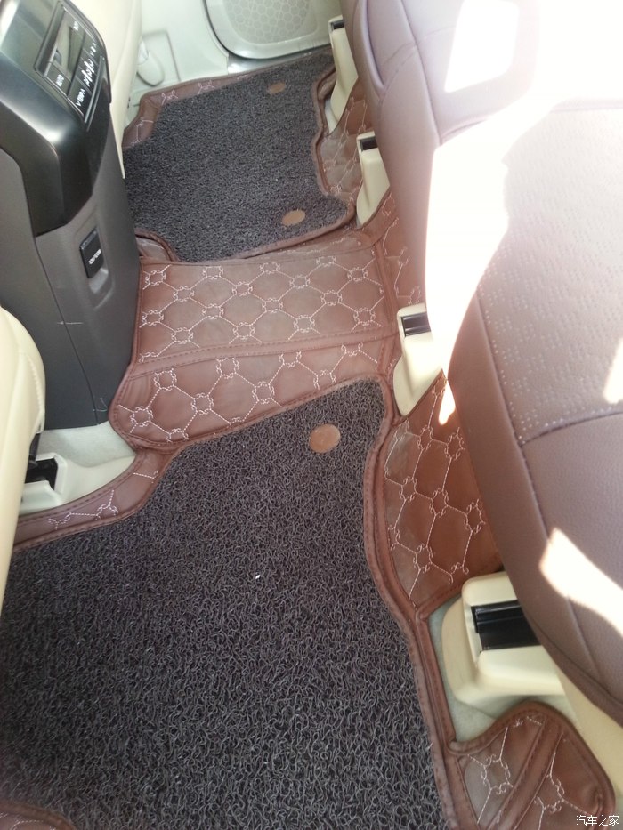 普拉多4000和兰德酷路泽4000油耗,lc250普拉多2.4t百公里油耗