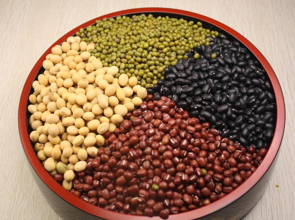 鸡蛋牛奶小麦大米过敏的宝宝辅食,过敏宝宝辅食添加时间顺序和种类