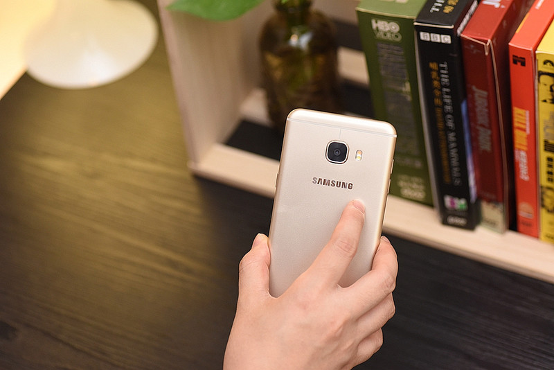 galaxyc55实拍,三星galaxyc5怎么样