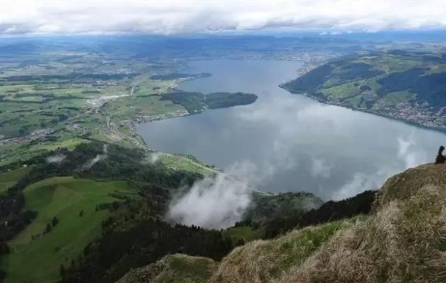 惊艳维多利亚女王和雨果瑞士最值得一去的夏季避暑胜地