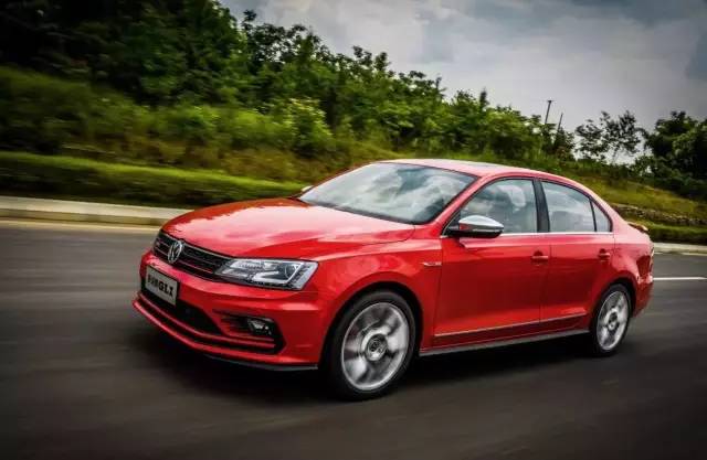 试驾新速腾GLI：请叫我肥臀GTI